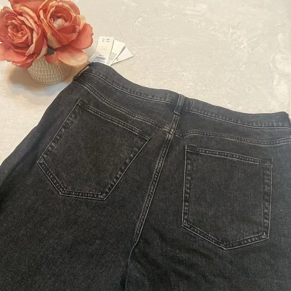 ABERCROMBIE &amp; FITCH NWT size 34 18L Slim Straight Ultra High Rise Black Jeans