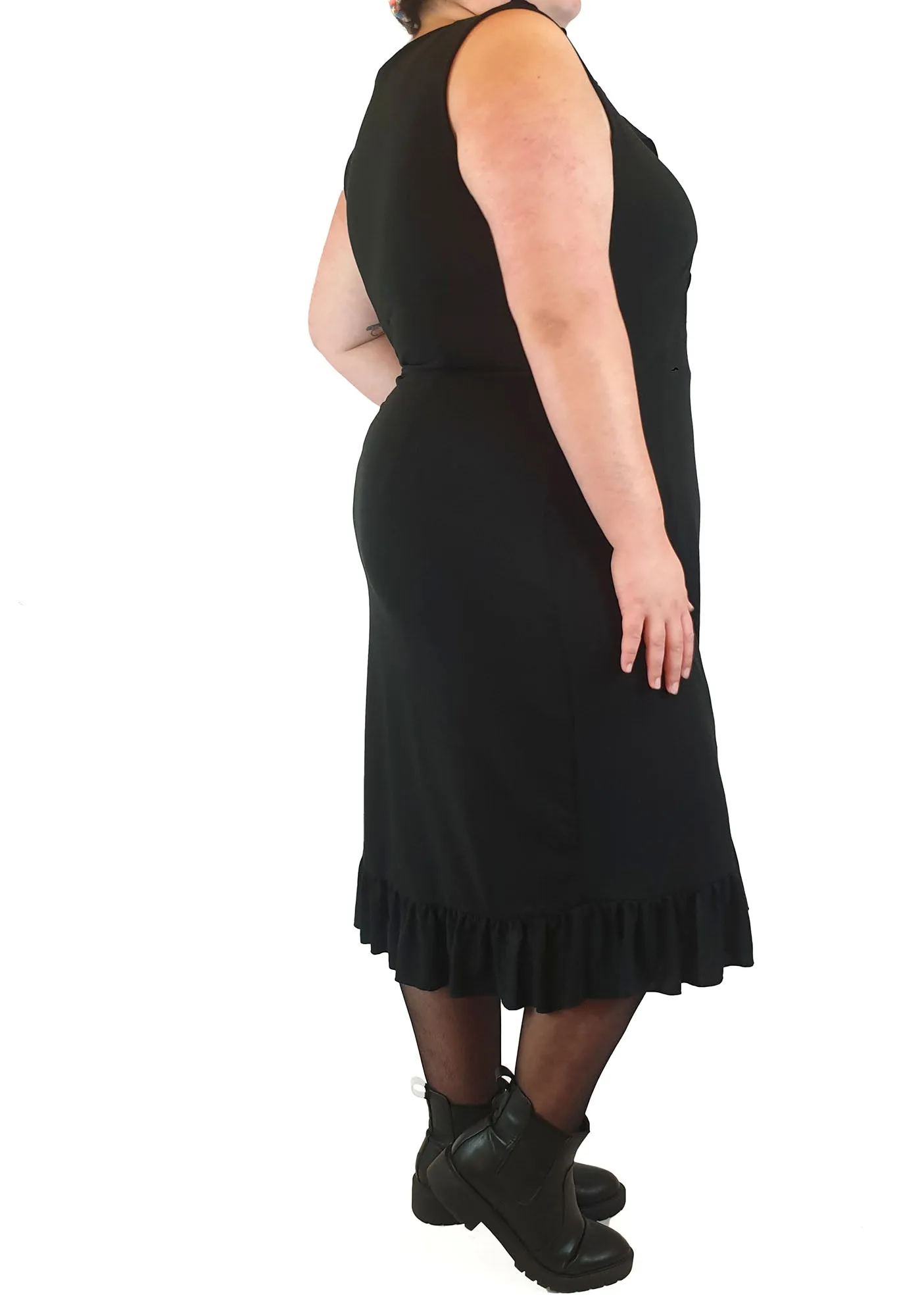Atmos & Here black knit wrap style dress size 20