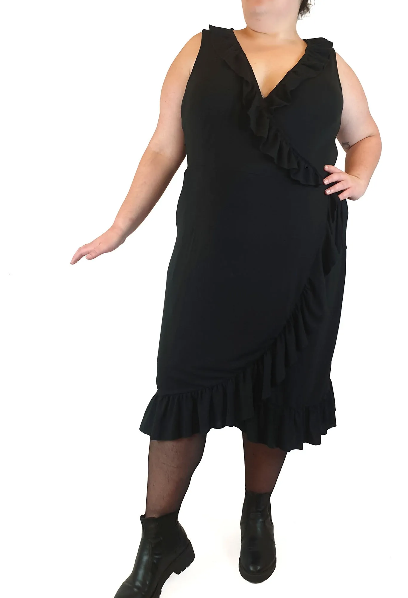 Atmos & Here black knit wrap style dress size 20