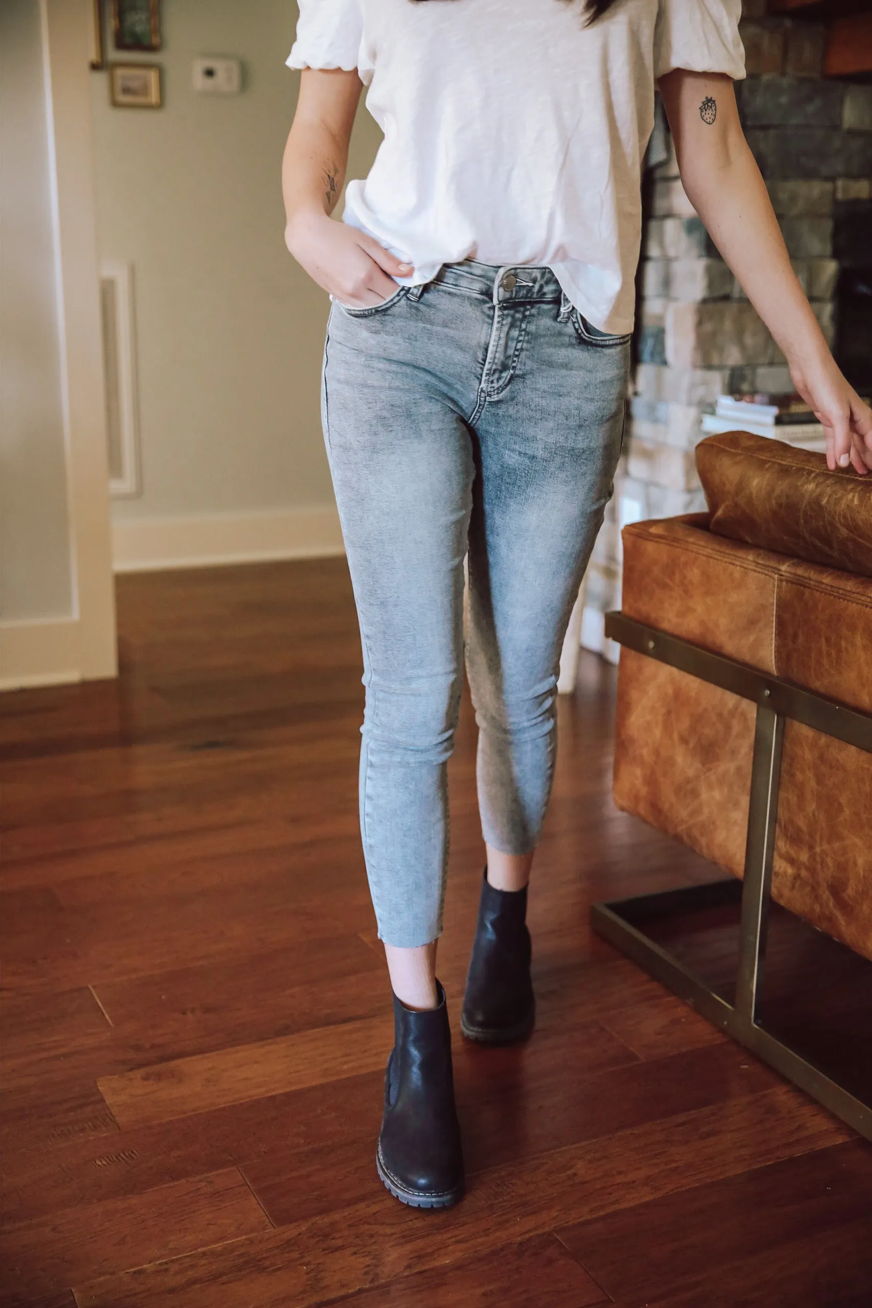 Dear John Gisele Black Washed Jean