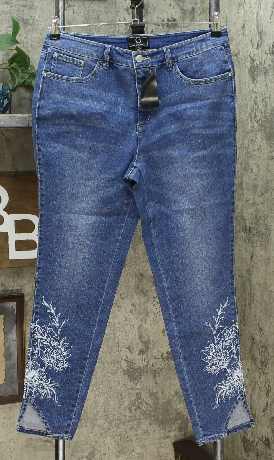 G by Giuliana Women's Downtown Denim Notched Hem Printed Skinny Jeans