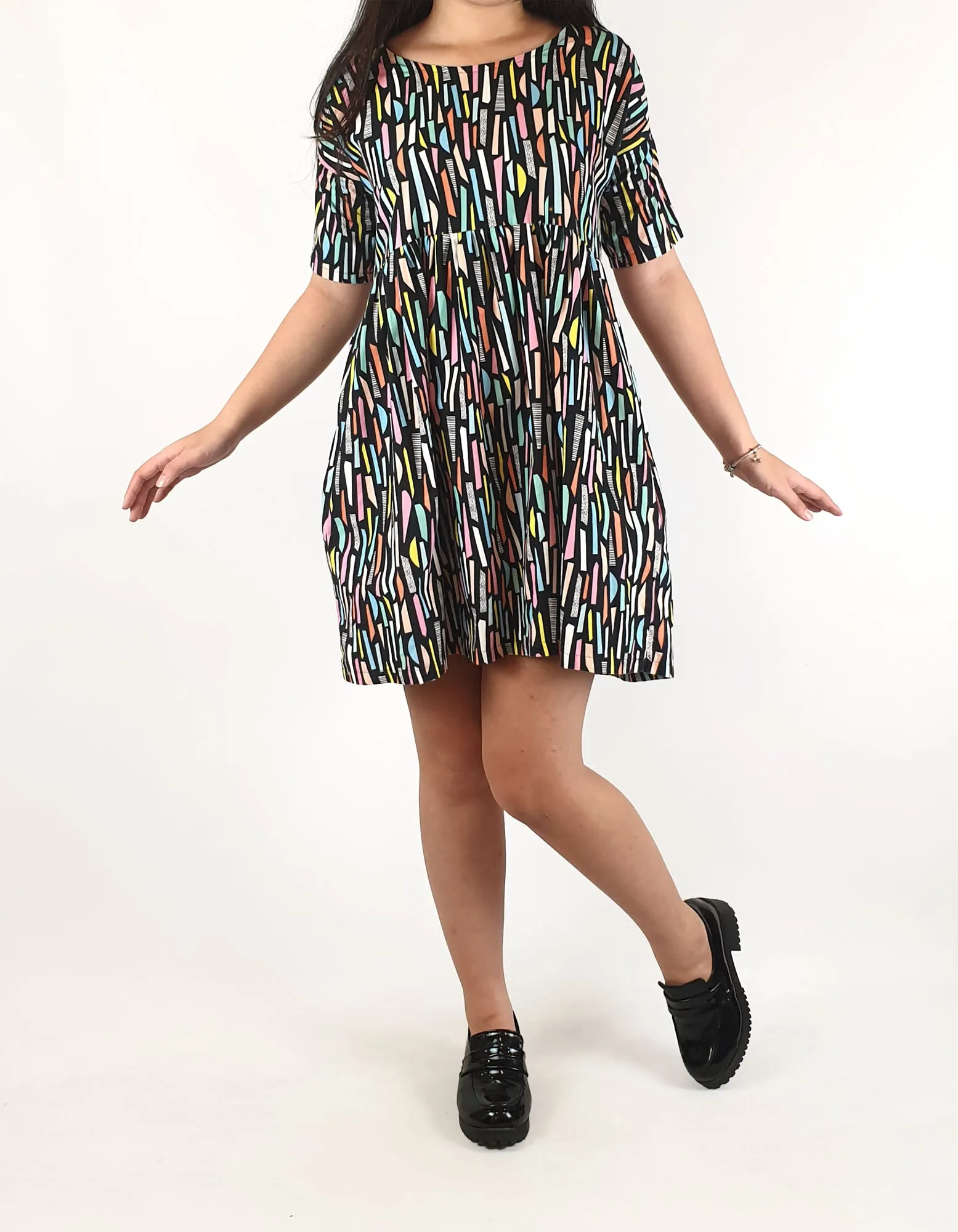 Karla Cola colourful print half sleeve dress size XS, best fits size 6