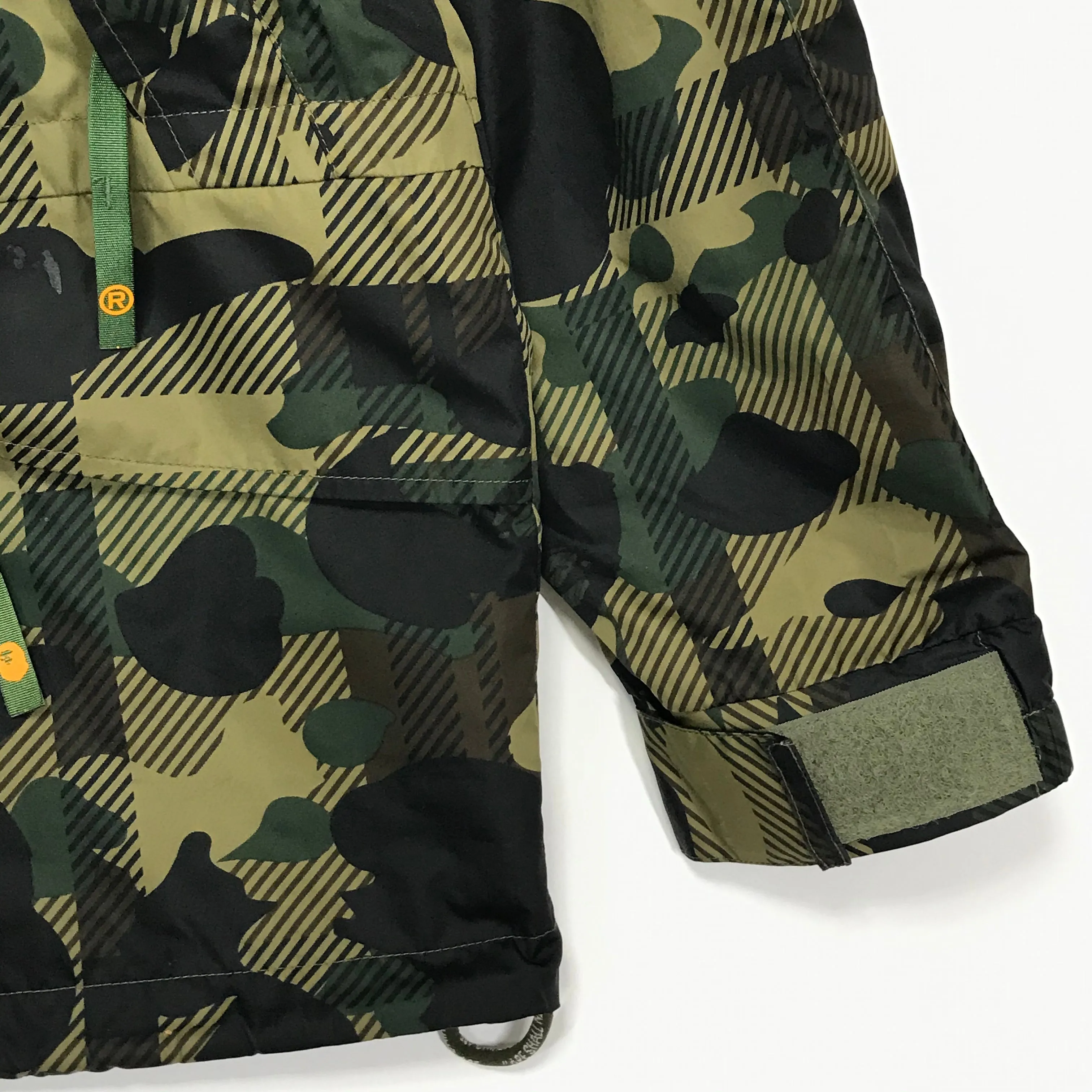 [L] A Bathing Ape Bape Plaid Camo Snowboard Jacket Green