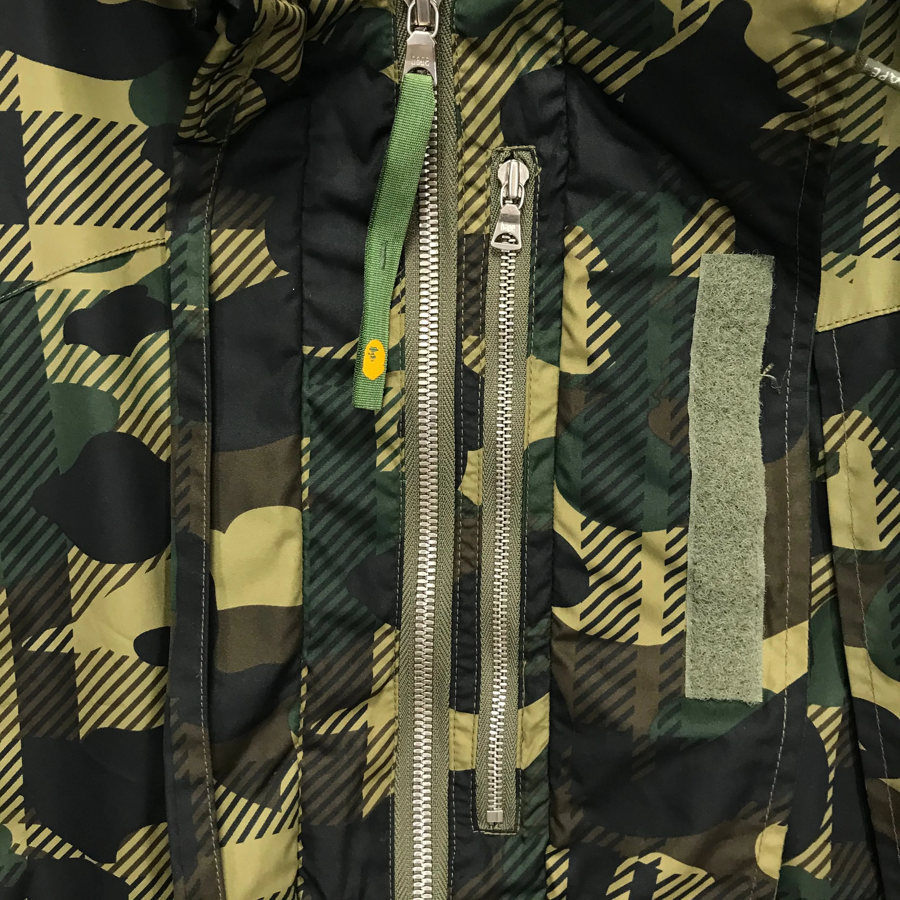 [L] A Bathing Ape Bape Plaid Camo Snowboard Jacket Green