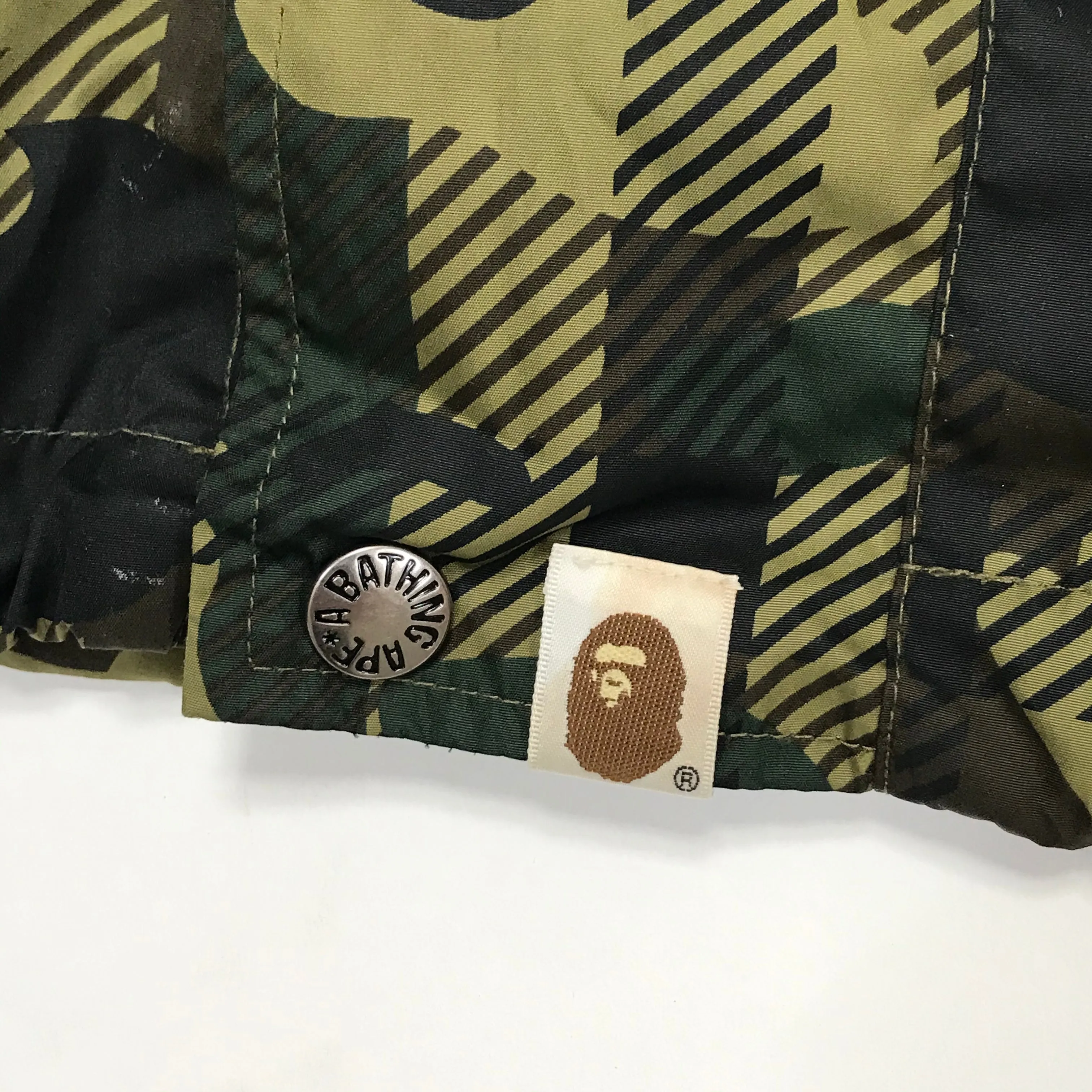 [L] A Bathing Ape Bape Plaid Camo Snowboard Jacket Green