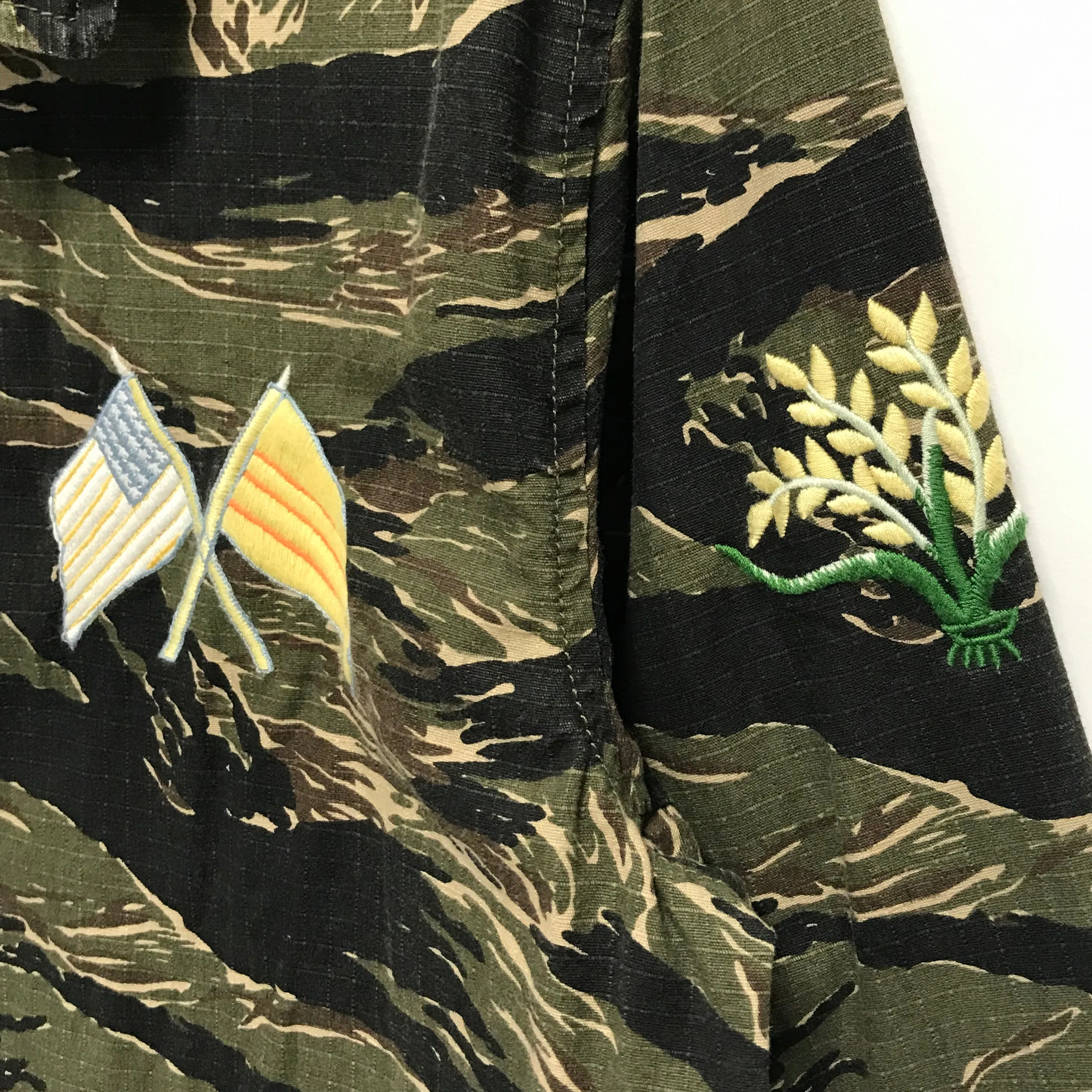 [L] Neighborhood 16SS Souvenir Tiger Camo Ripstop Cotton Jacket