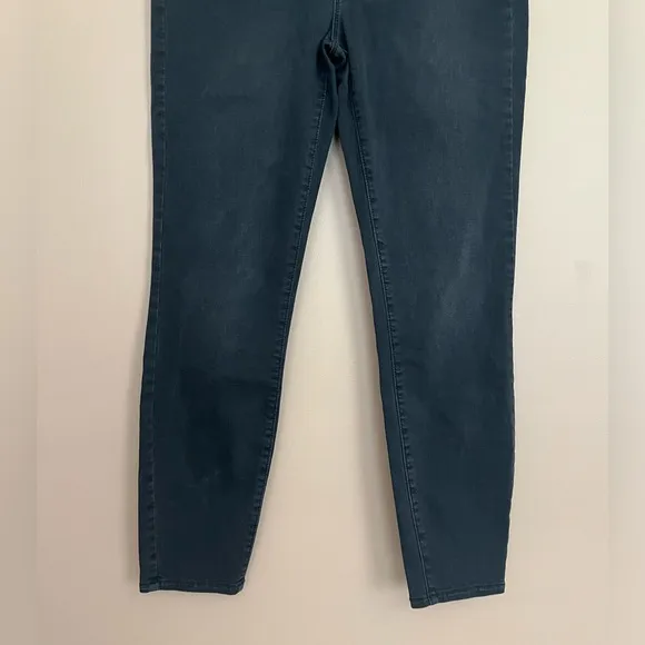 {L'AGENCE} Margot High Rise Skinny Jeans in Dark Graphite - Womens 28