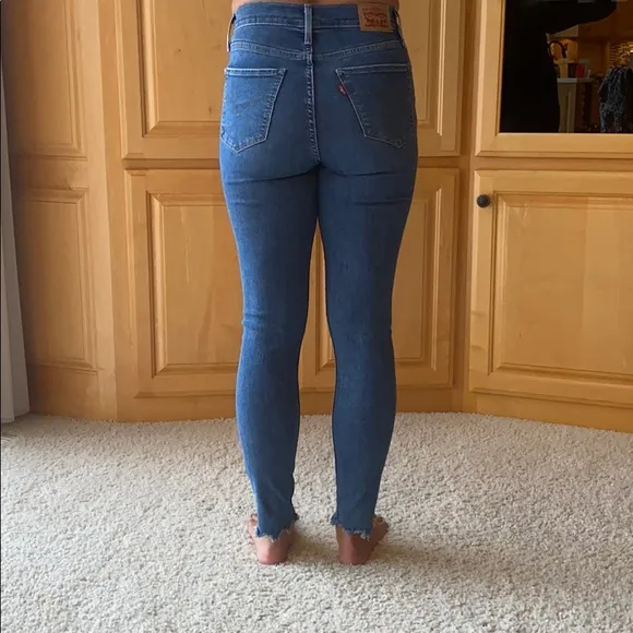 Levi 720 - High Rise Super Skinny Jeans
