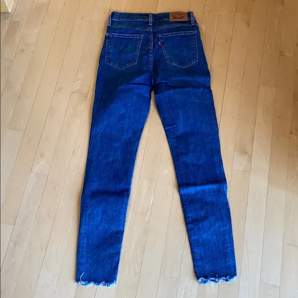 Levi 720 - High Rise Super Skinny Jeans
