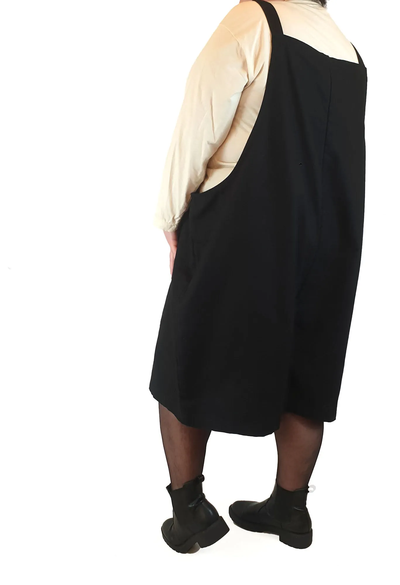 Lucy & Yak black cotton dungaree shorts size UK32R