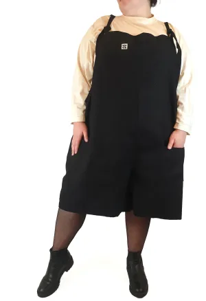 Lucy & Yak black cotton dungaree shorts size UK32R