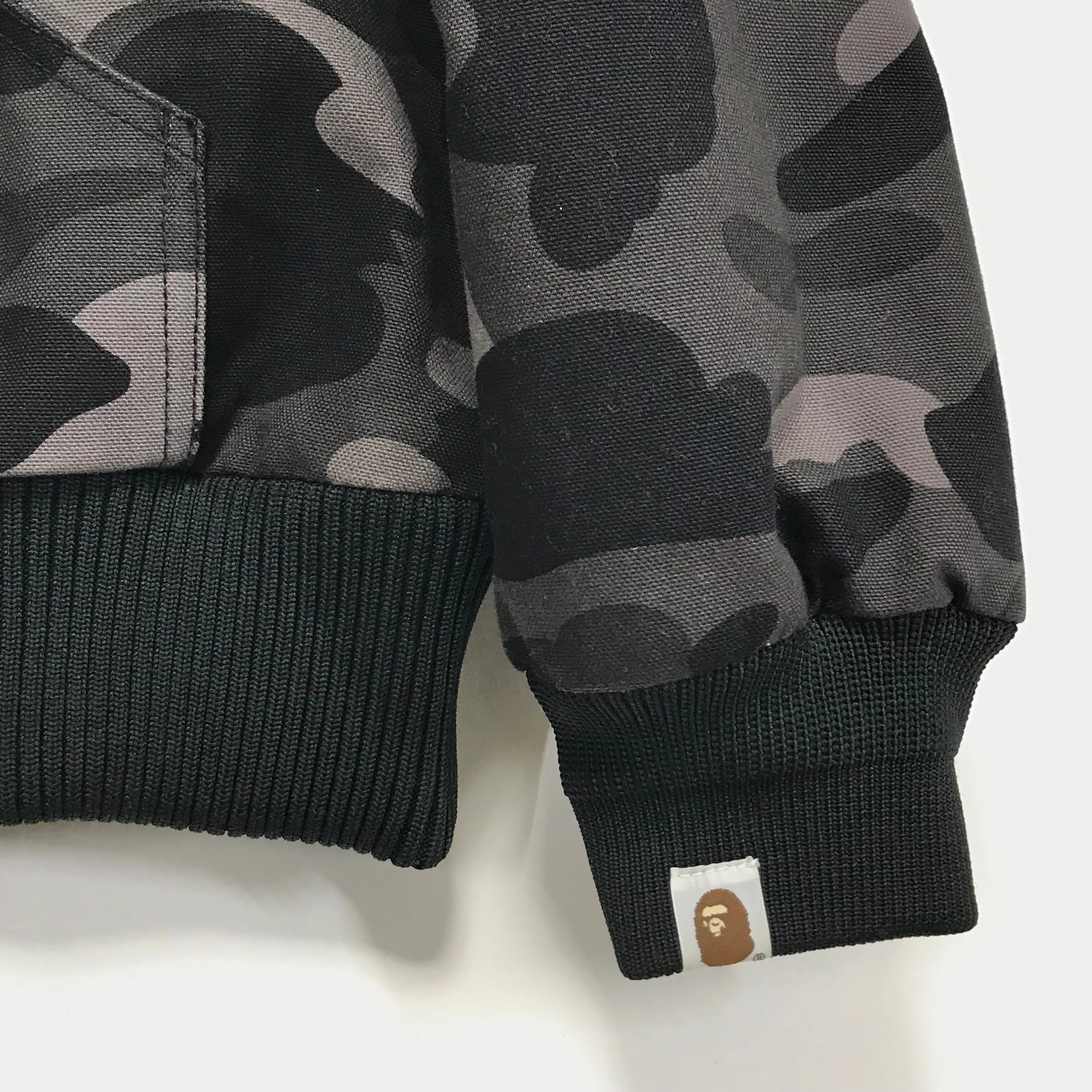 [M] A Bathing Ape Bape x Carhartt Camo Hooded Jacket Black