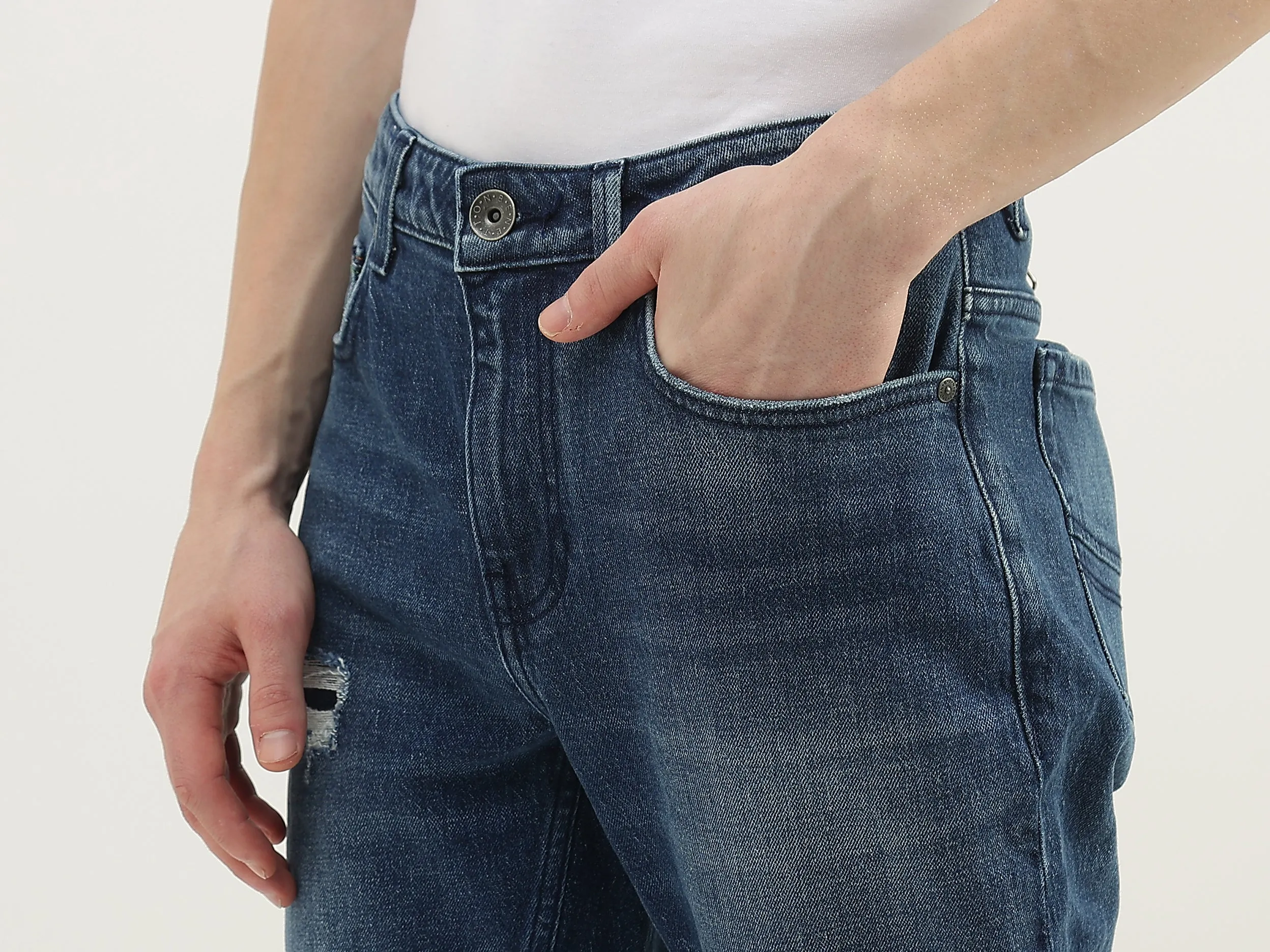 Men Solid Skinny Fit Jeans