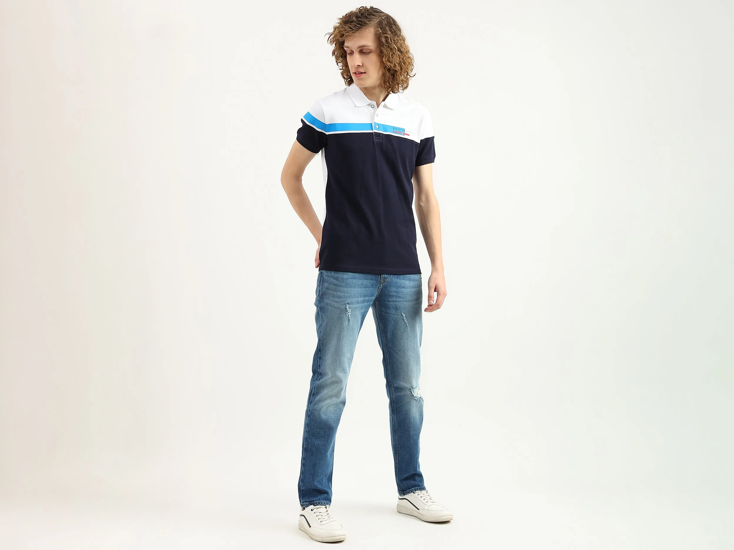 Men Solid Slim Straight Jeans