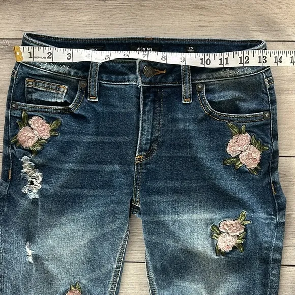 Miss Me ankle skinny jeans size 25 embroidered roses floral