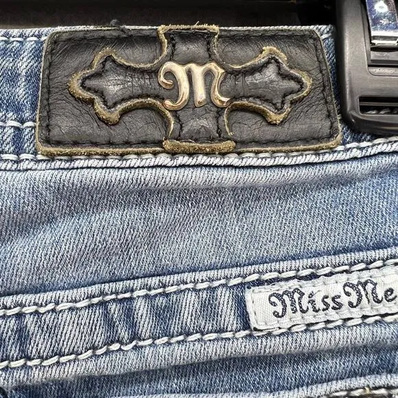 Miss Me Jeans Women's Size 26 (2) Signature Skinny Southwestern Feather Bling