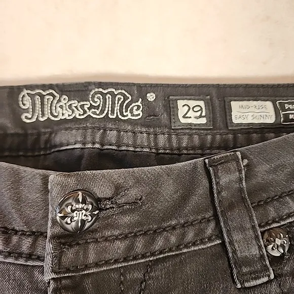 Miss Me Mid Rise Easy Skinny Black Embellished Skinny Jeans 29 Embroidered Y2K