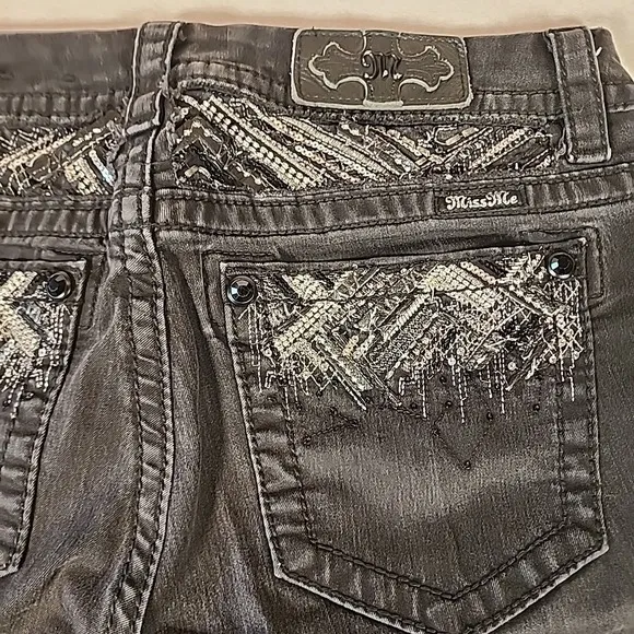 Miss Me Mid Rise Easy Skinny Black Embellished Skinny Jeans 29 Embroidered Y2K