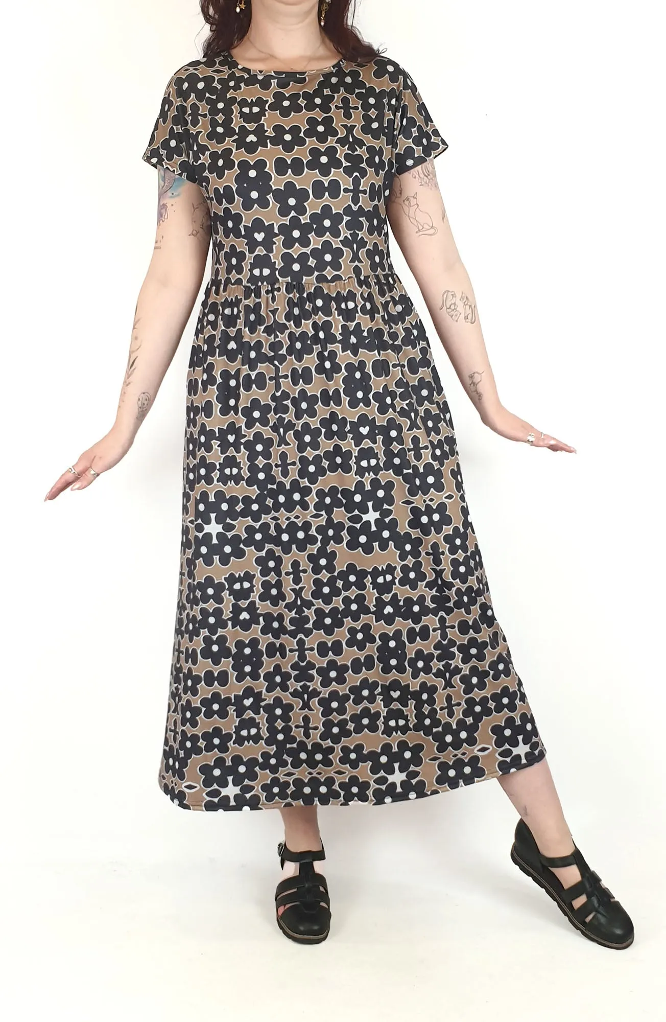 Neutral toned flower print dress size M