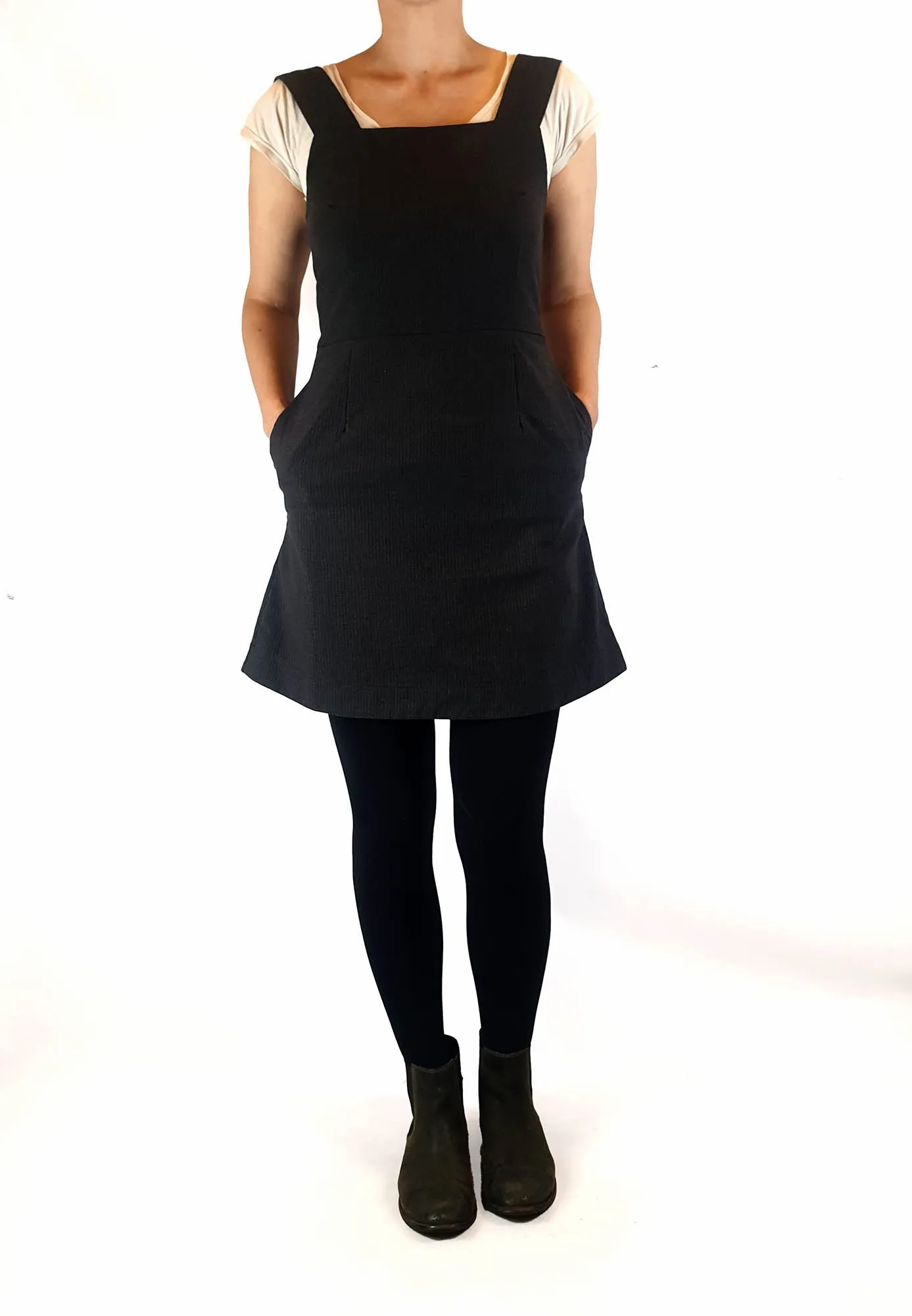Neuw black sleeveless subtle striped dress size 8