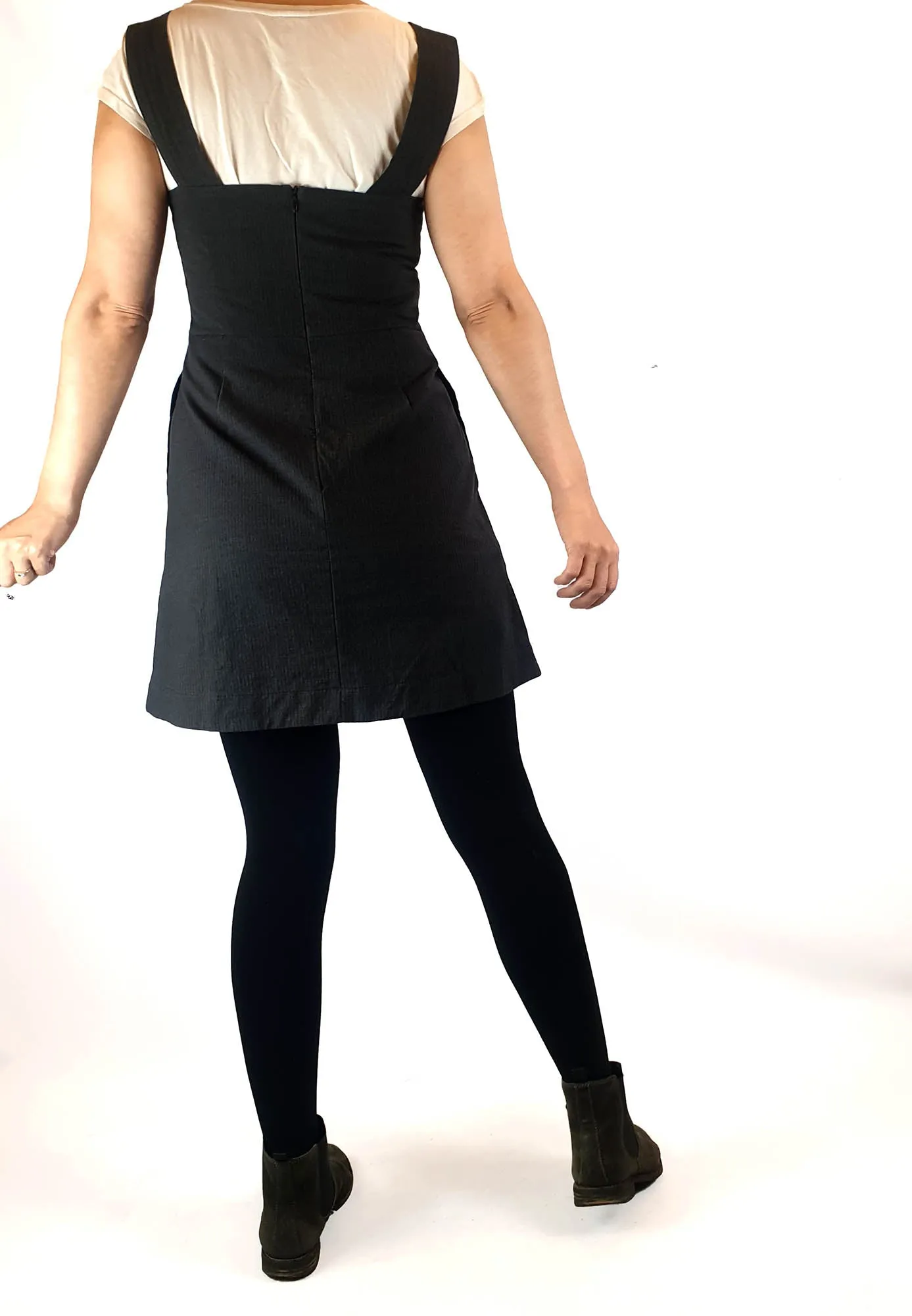 Neuw black sleeveless subtle striped dress size 8