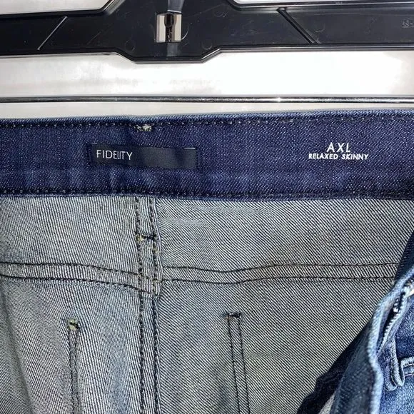NWT Fidelity AXL Relaxed Skinny Jeans womens size 29 some stretch