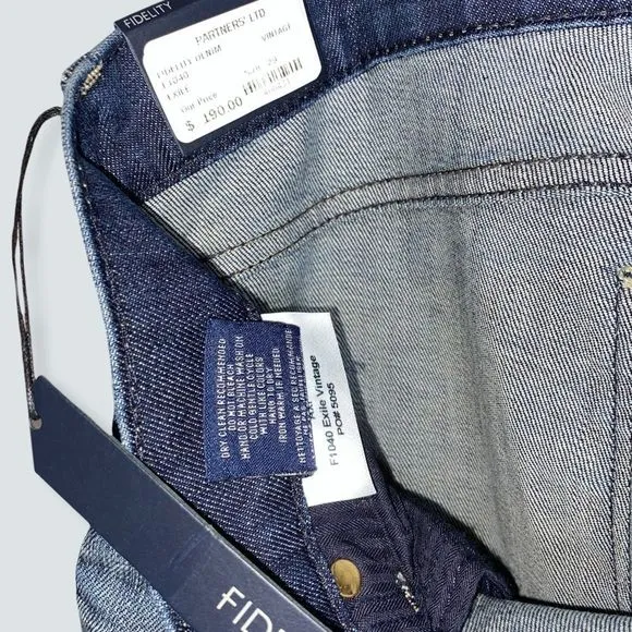 NWT Fidelity AXL Relaxed Skinny Jeans womens size 29 some stretch