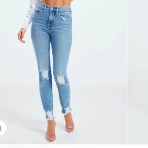 NWT GOOD AMERICAN GOOD CLASSIC SLIM STRAIGHT JEANS IN INDIGO334
