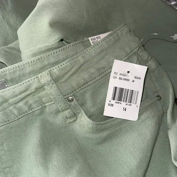 NWT KUT from the Kloth Reese Fab Ab Raw Hem High Waist  Jeans  Sea Green