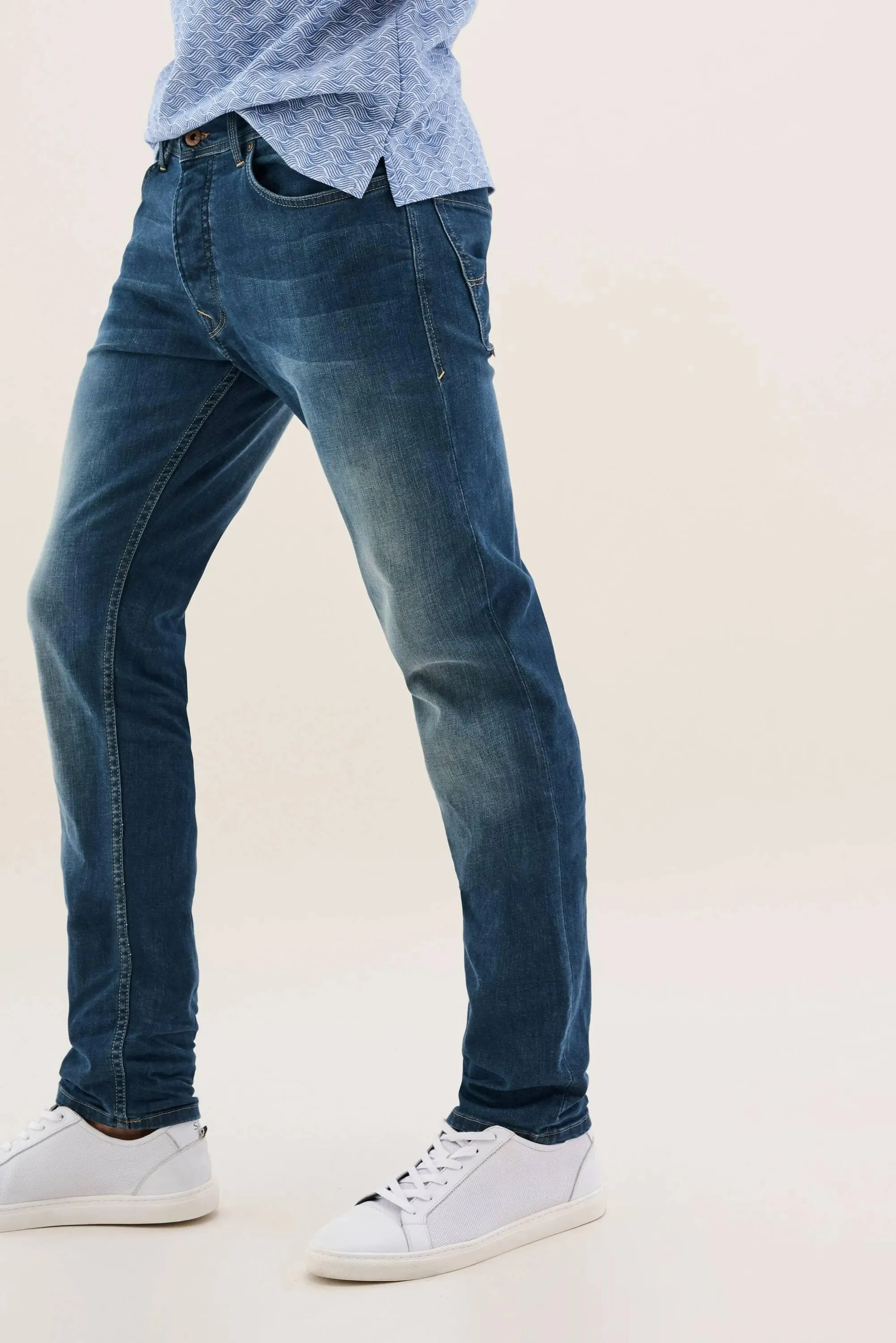 PANTALONES LIMA GREENCAST CON DESGASTE
