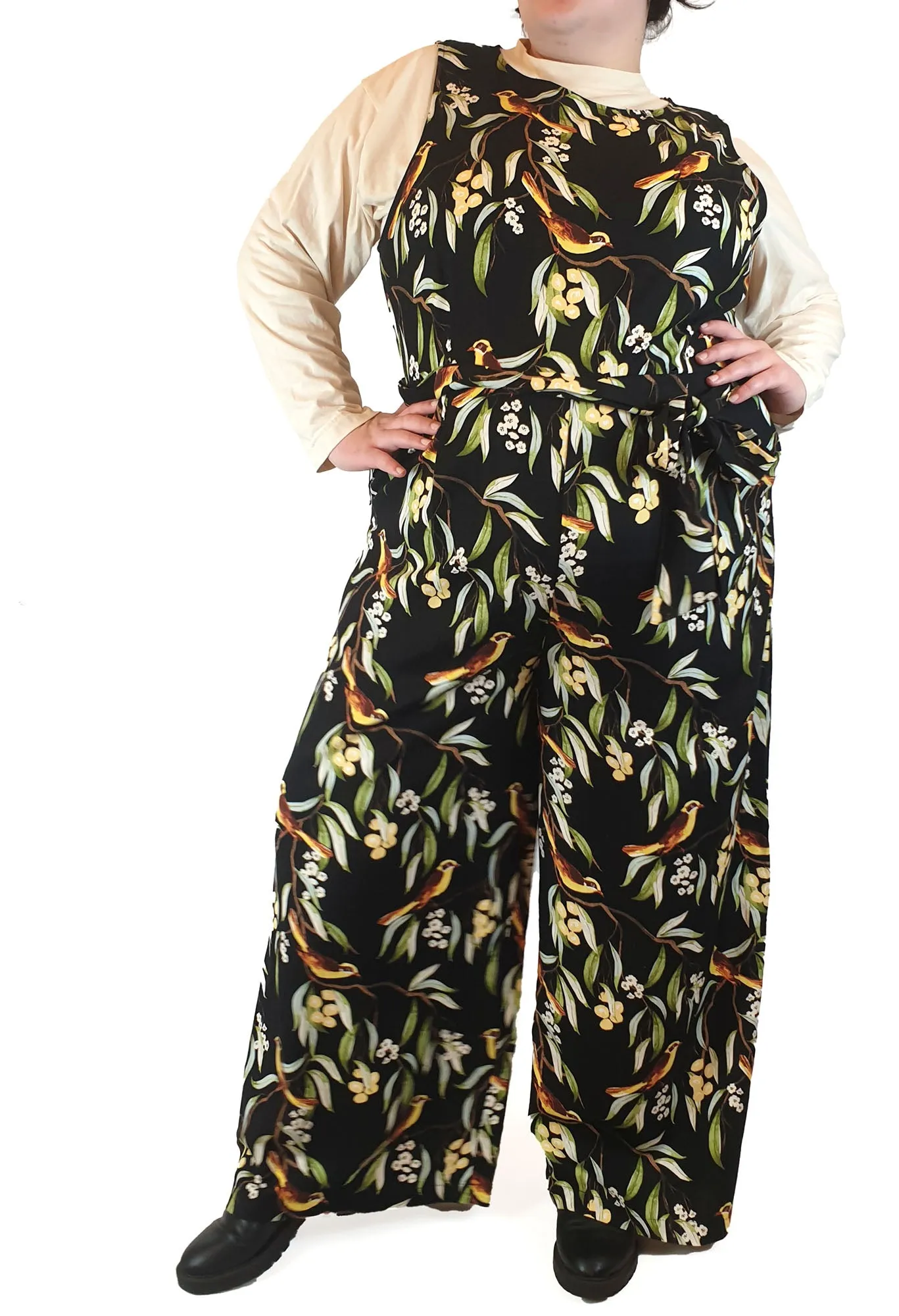 Princess Highway black floral print sleeveless jumpsuit size 20
