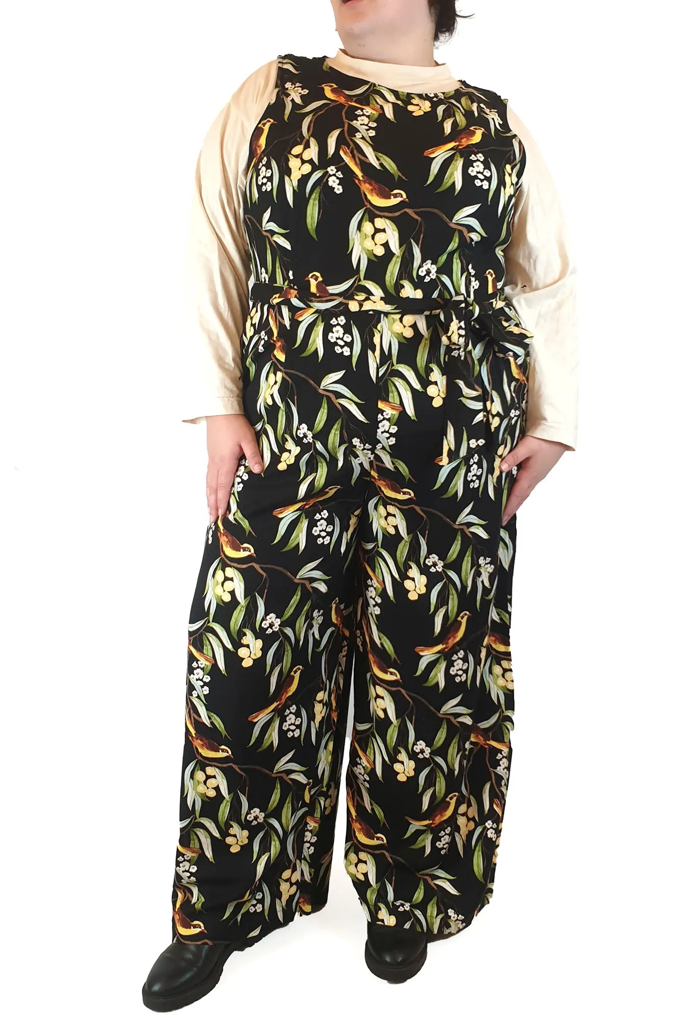Princess Highway black floral print sleeveless jumpsuit size 20
