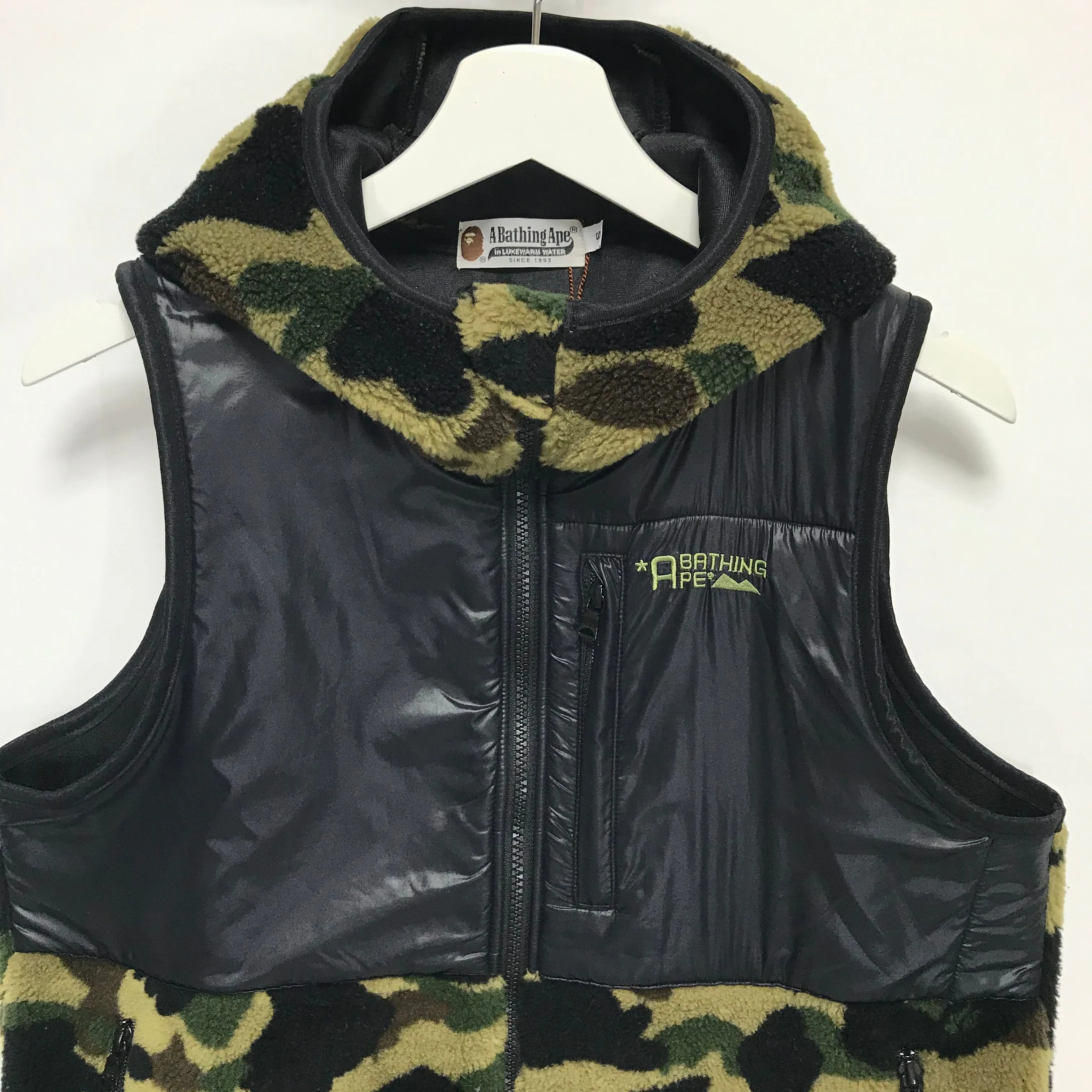 [S] A Bathing Ape Bape 1st Camo Boa Fleece Hooded Vest Green