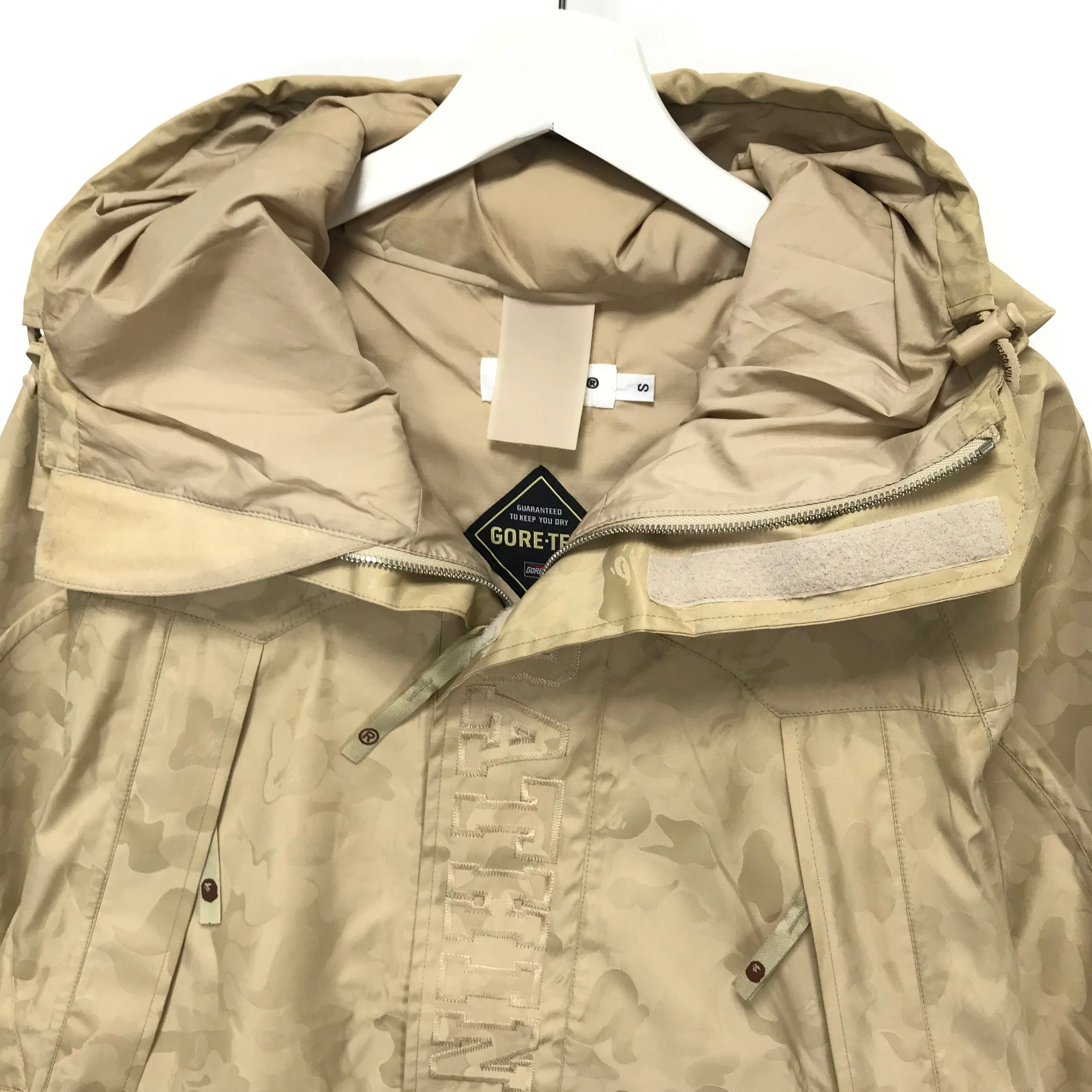 [S] A Bathing Ape Bape Gore Tex Jacquard Camo Snowboard Jacket Beige