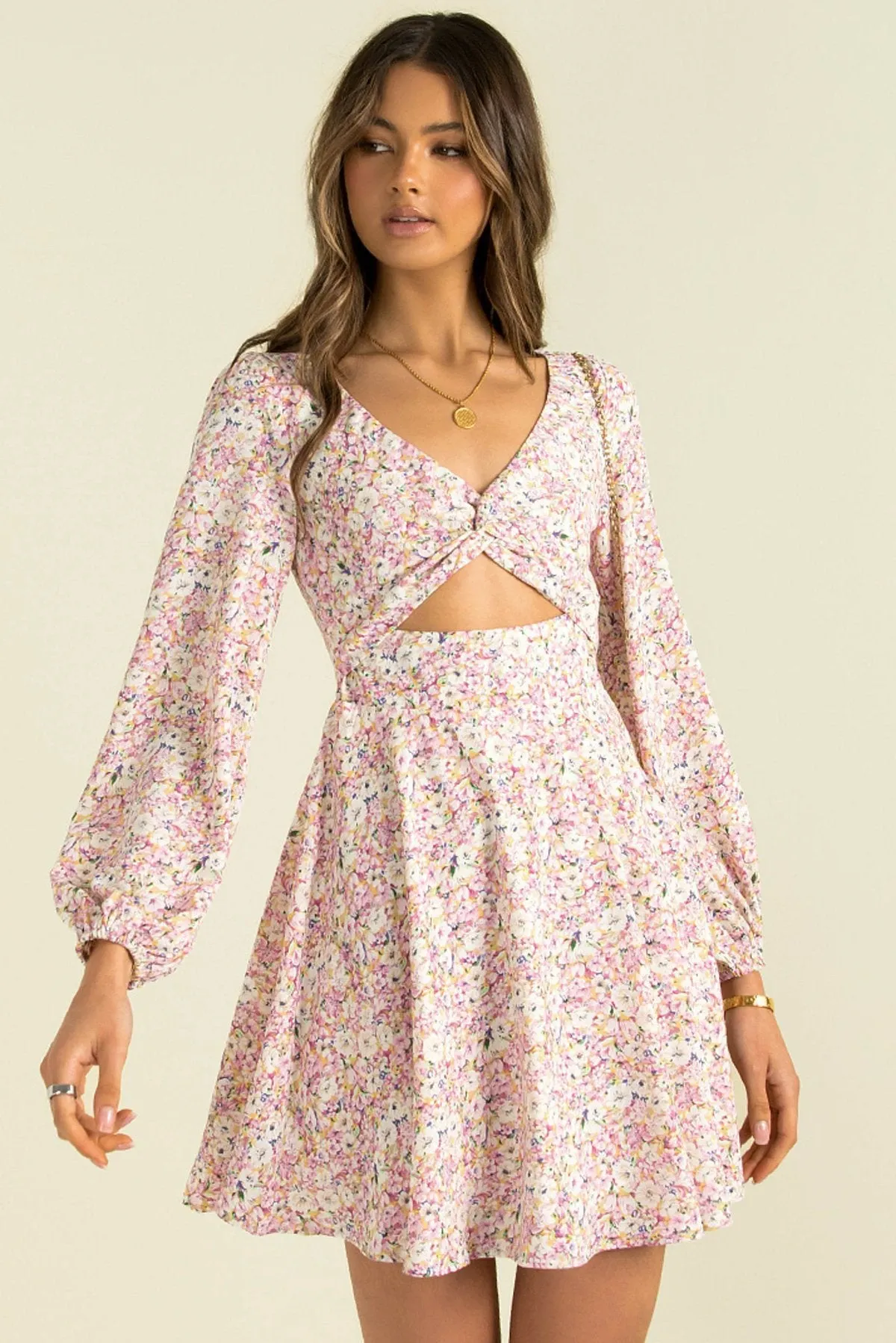 Sexy Causal Long Sleeves V Neck Short Dresses