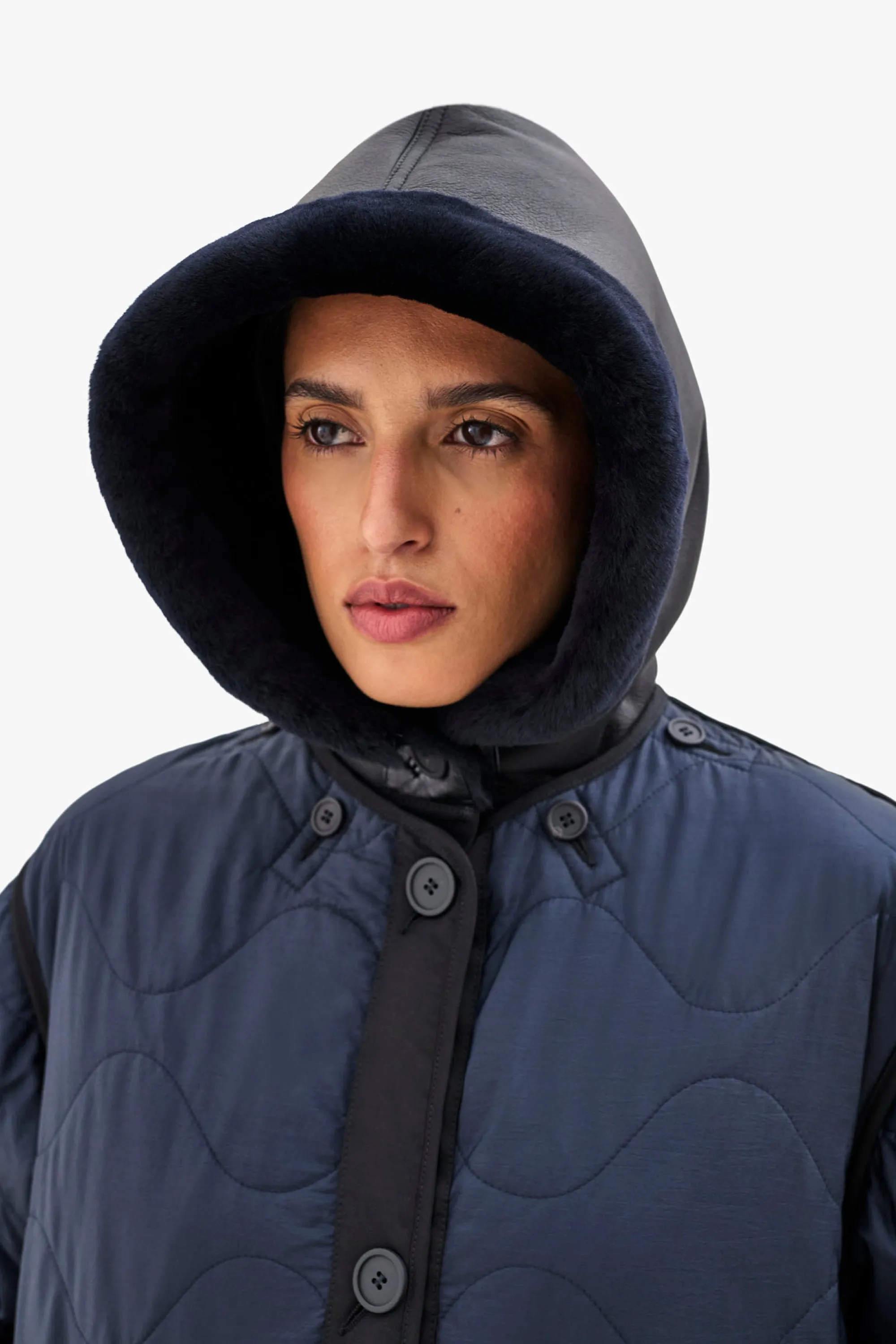 Shearling Close Fit Hood - Black / Midnight