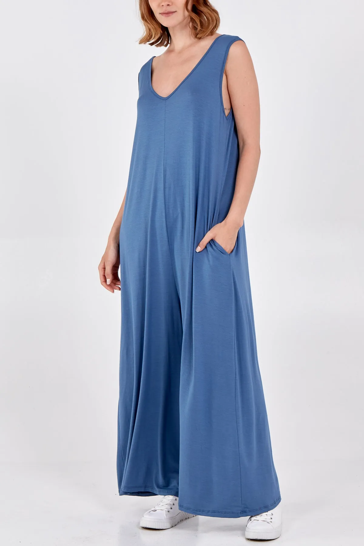 Sleeveless Plain V-Neck Jumpsuit
