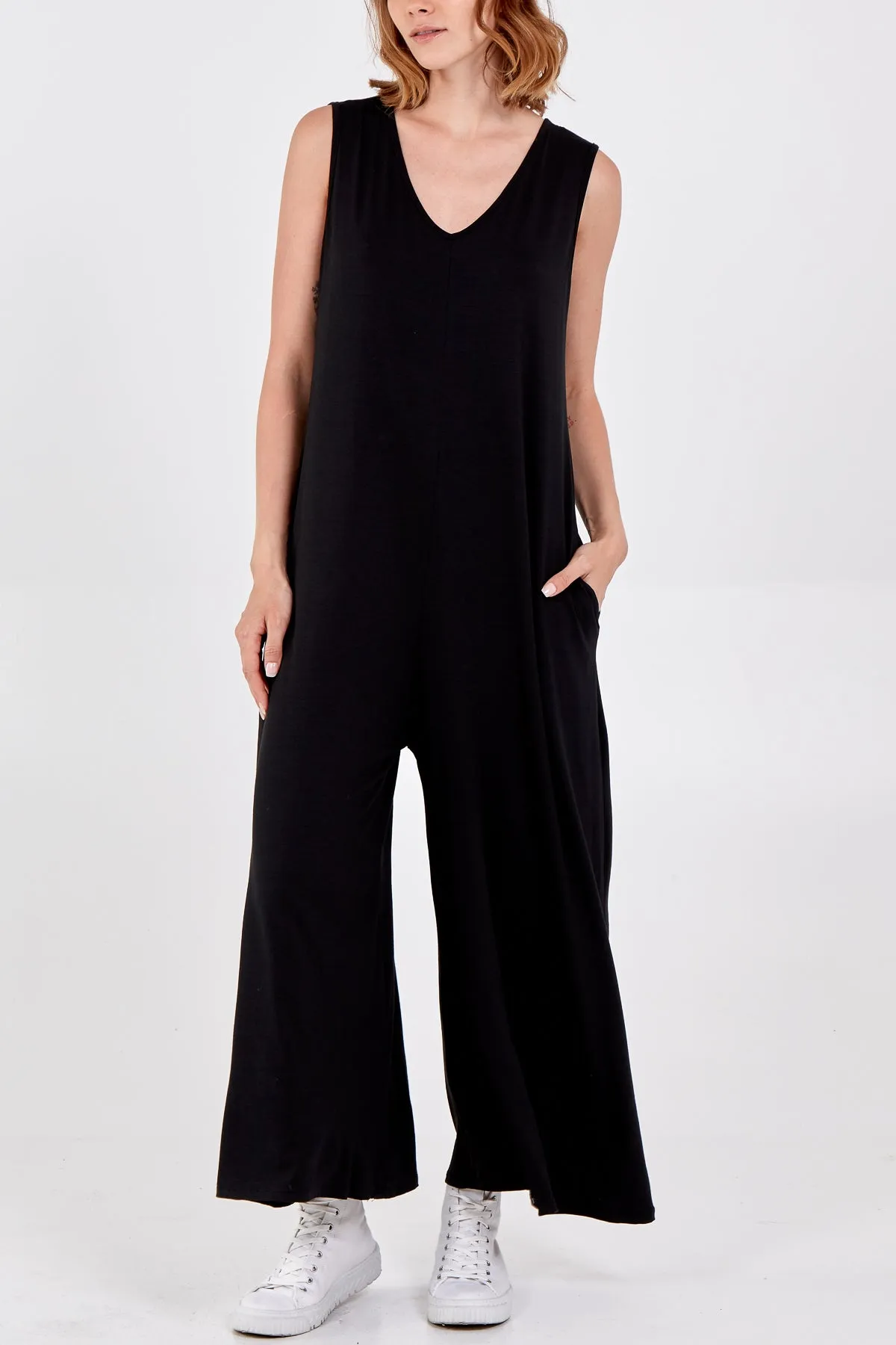 Sleeveless Plain V-Neck Jumpsuit