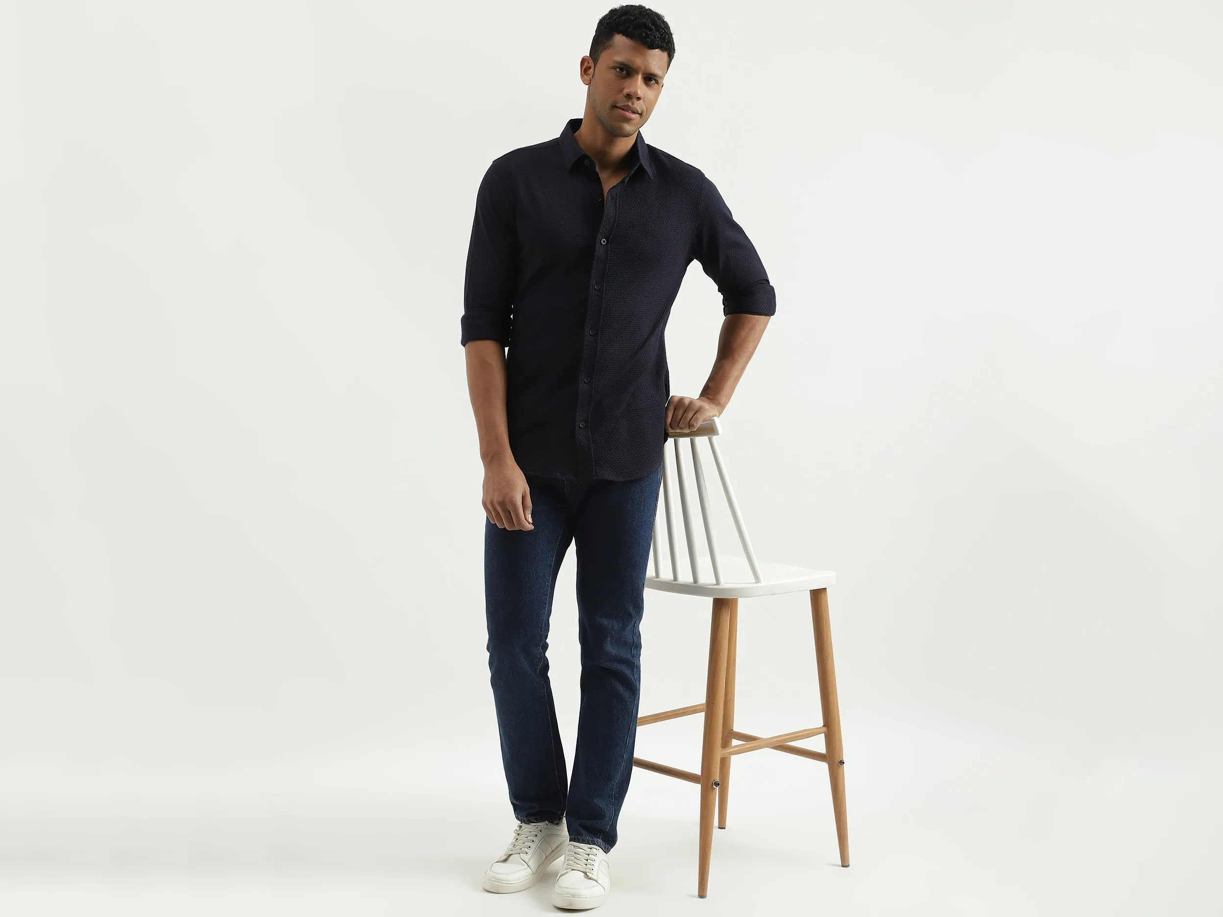 Slim Fit Spread Collar Patterned Shirt