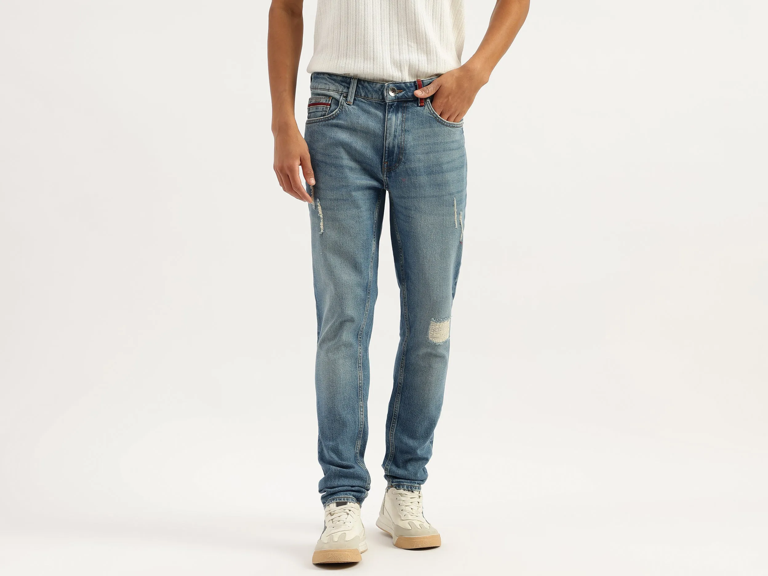 Solid Skinny Fit Light Wash Jeans