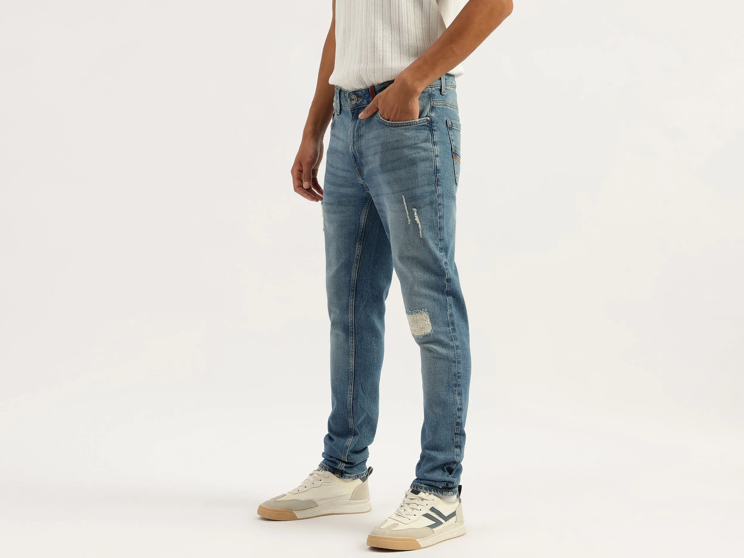 Solid Skinny Fit Light Wash Jeans