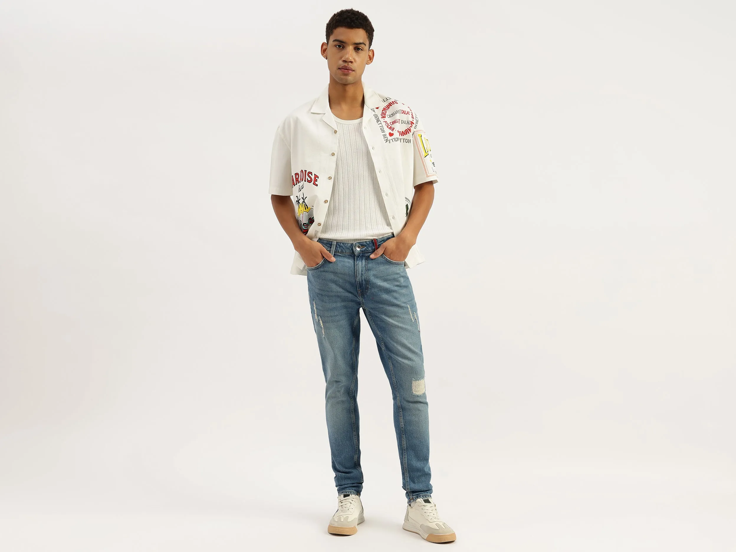 Solid Skinny Fit Light Wash Jeans
