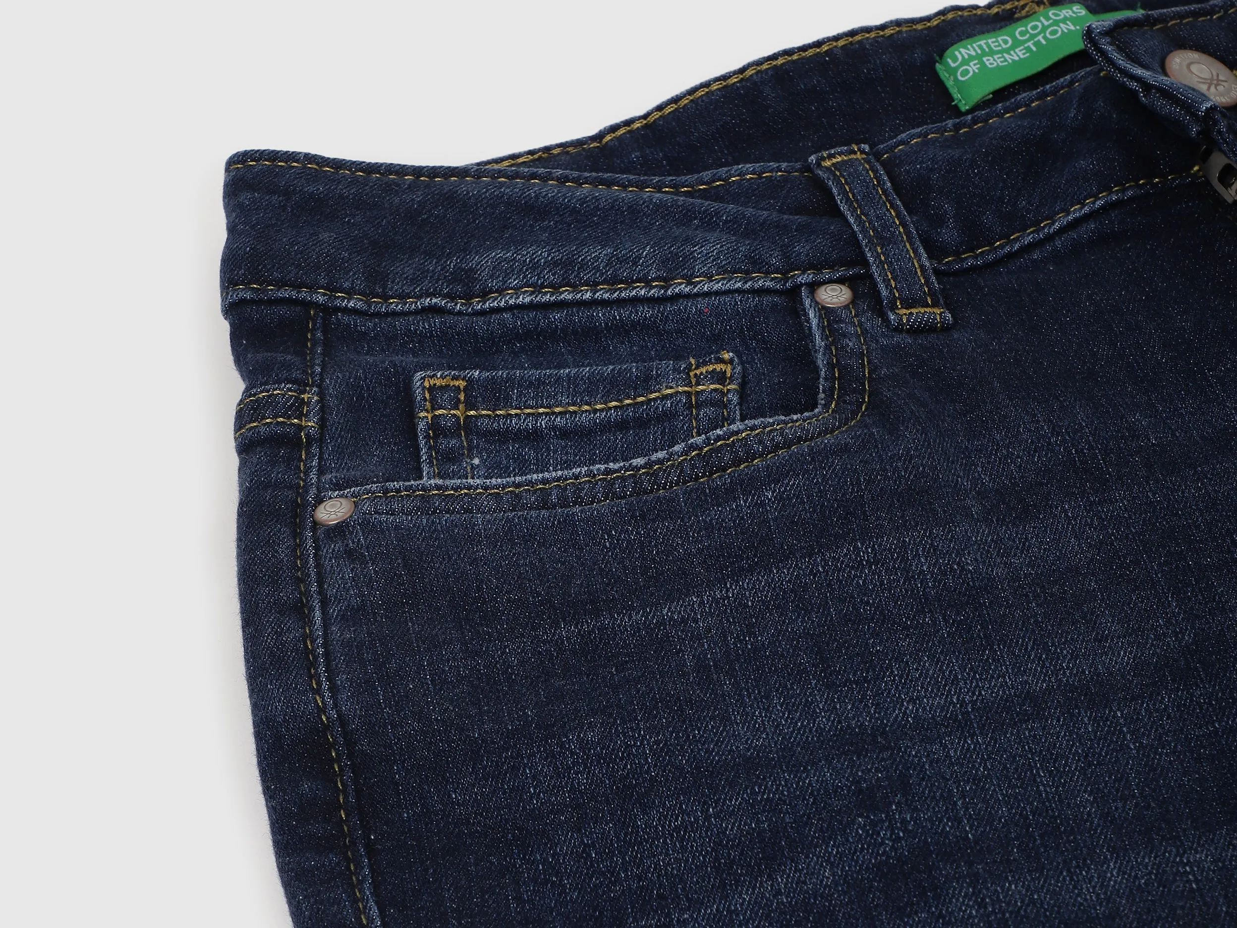 Solid Slim Fit Jeans