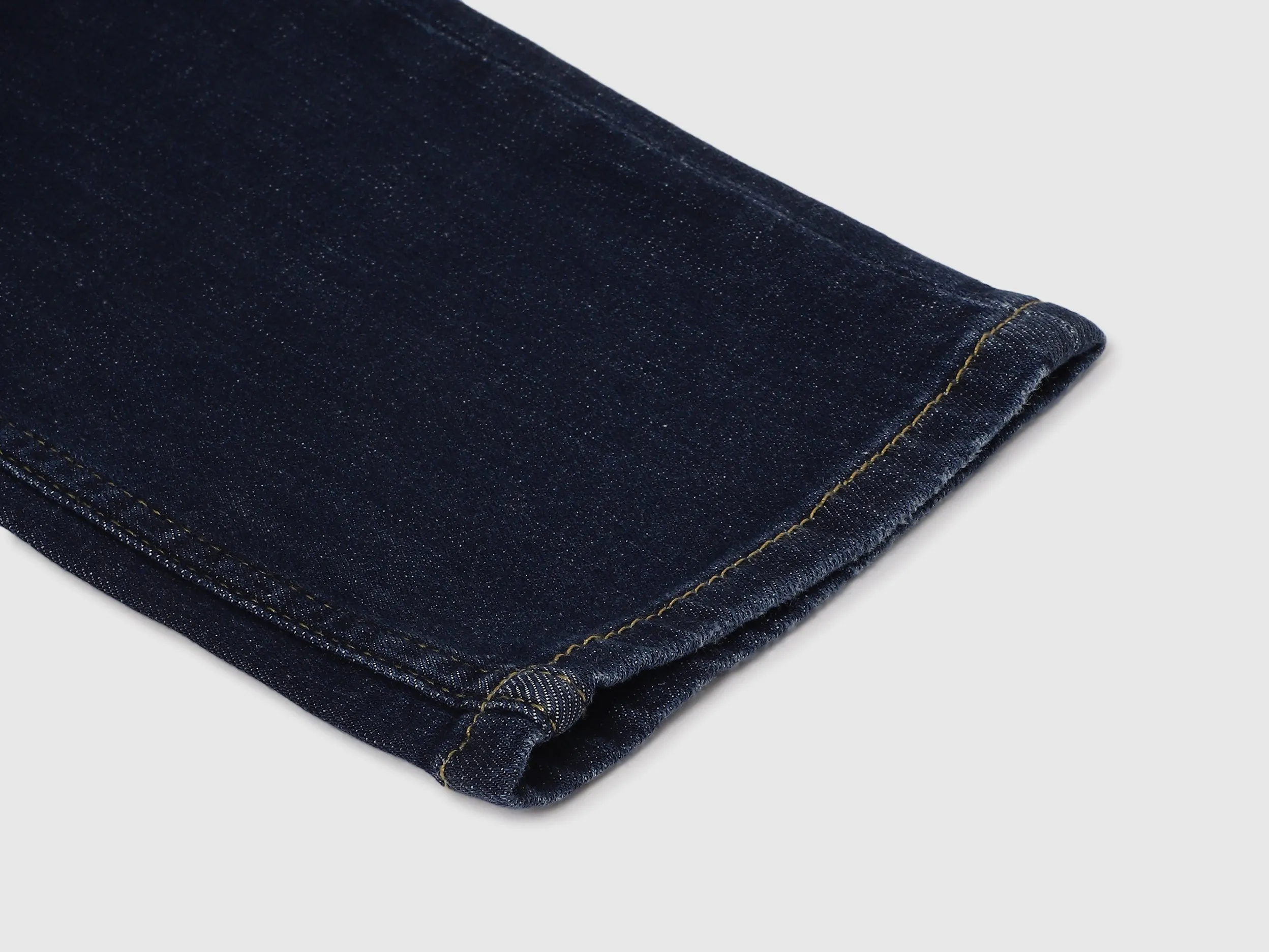 Solid Slim Fit Jeans