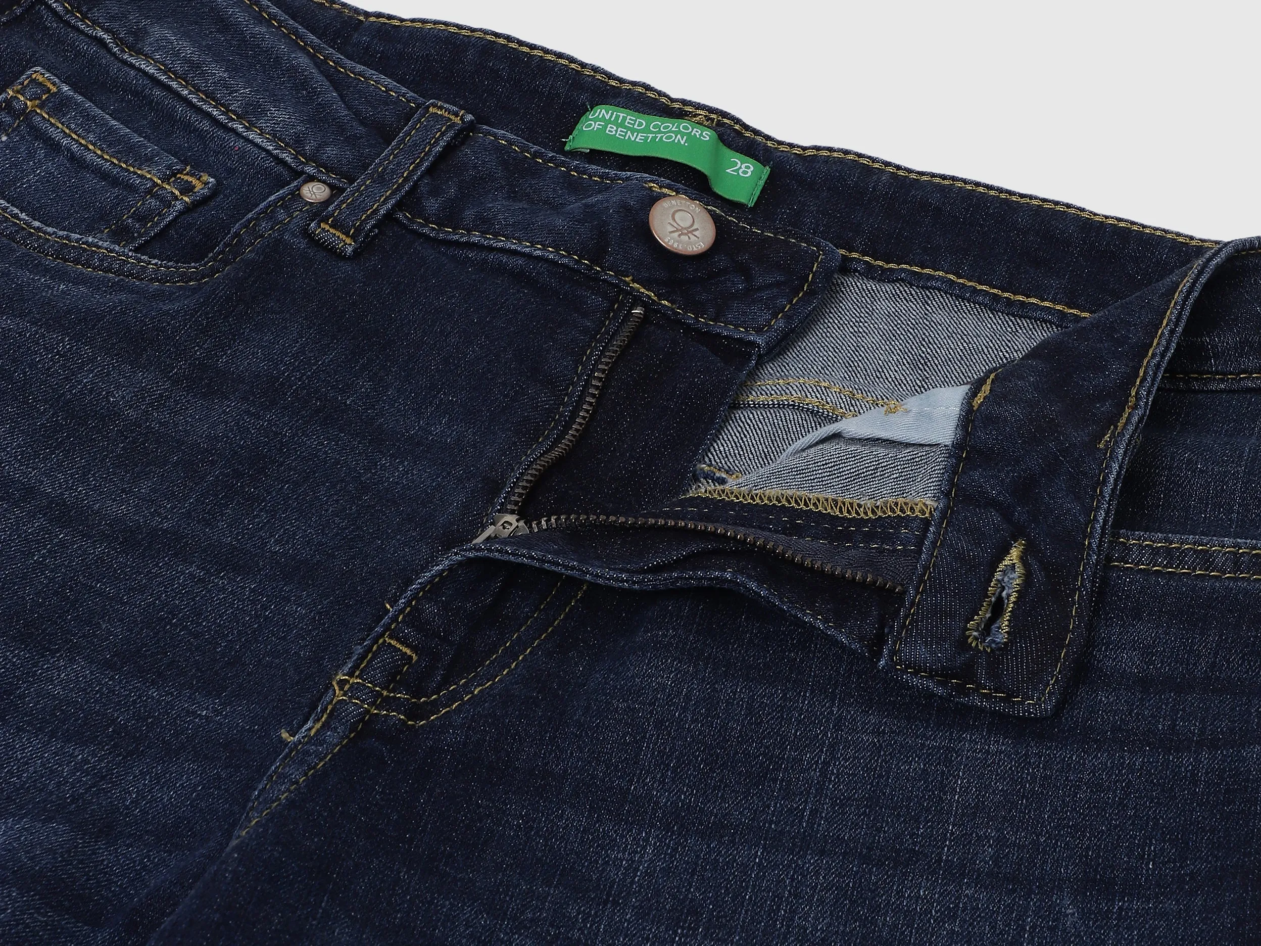 Solid Slim Fit Jeans