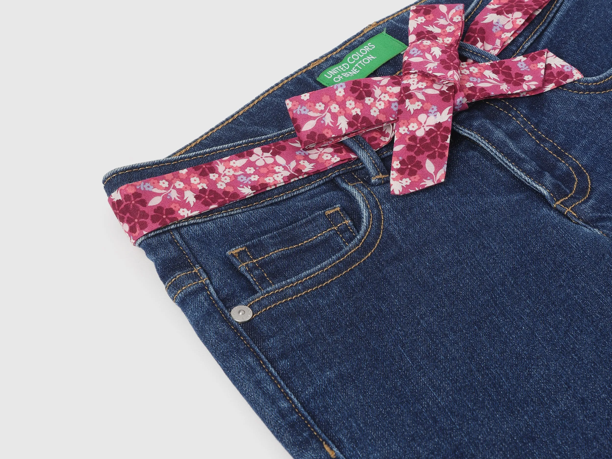 Solid Slim Fit Jeans