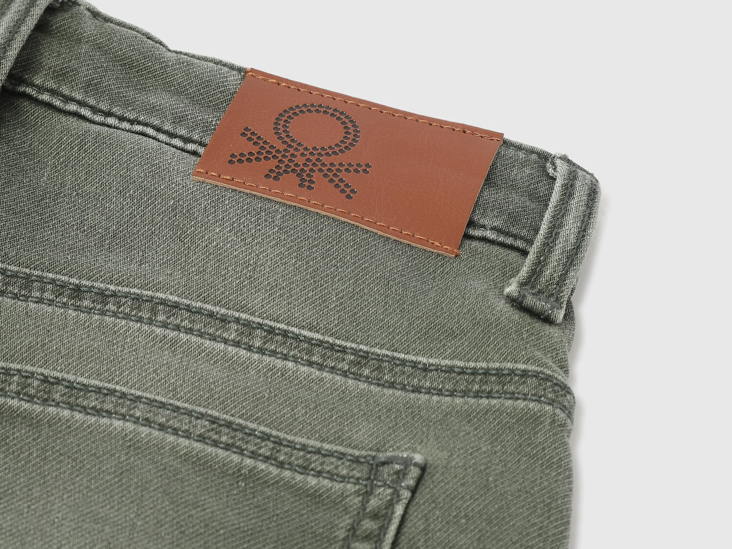 Solid Slim Fit Jeans
