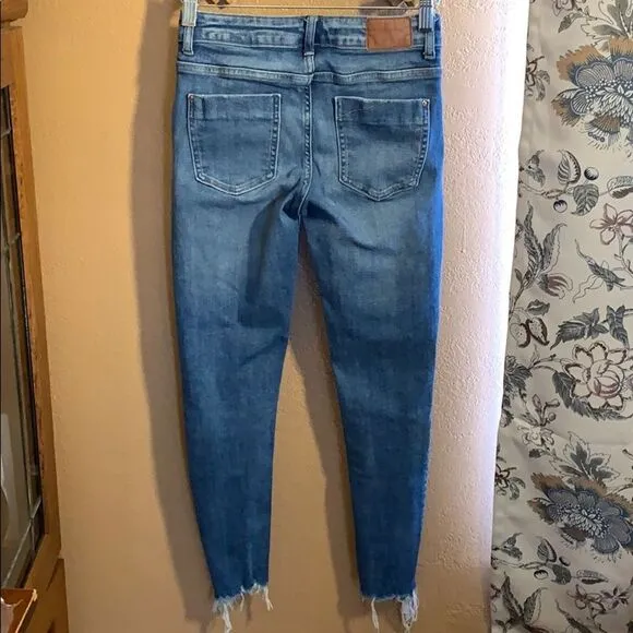 Zara Skinny Distressed Jeans Size 2