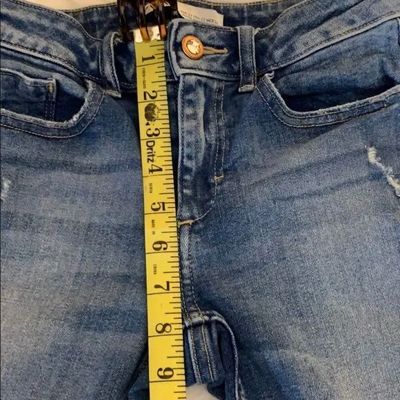Zara Skinny Distressed Jeans Size 2